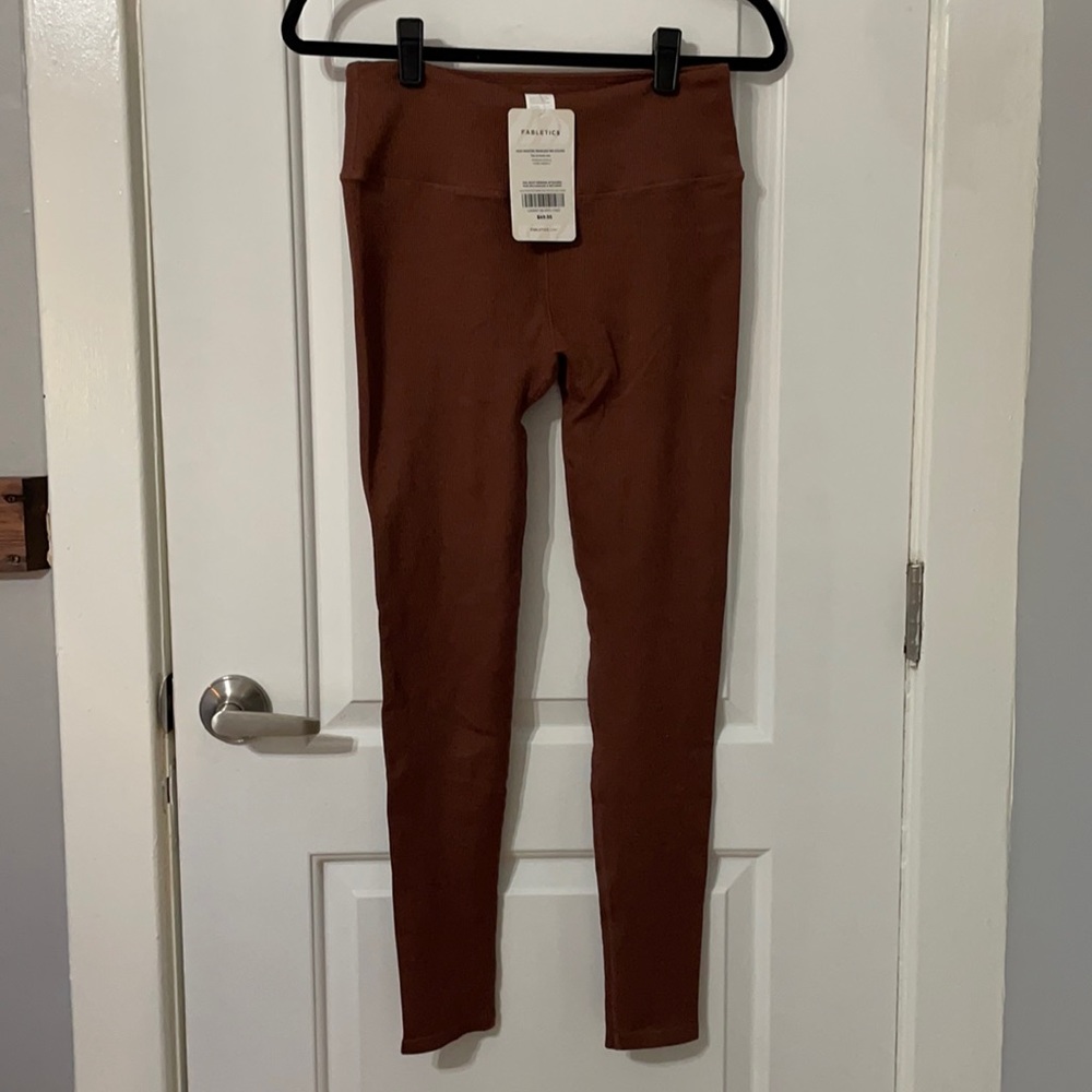 Fabletics High Waisted Seemless Ribbed Legging M - image 1